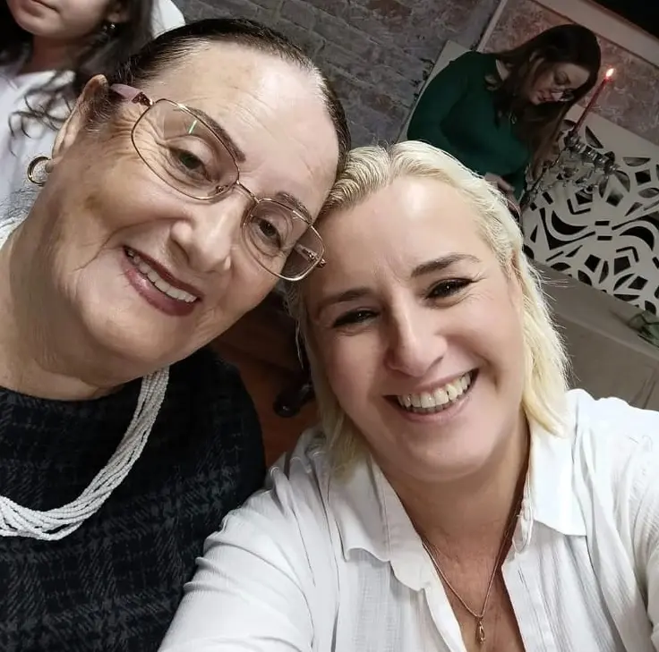 WhatsAppImage2025-07-26at15.07.07-ezgif.com-crop הסיפור שלי